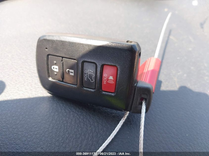 2017 TOYOTA RAV4 HYBRID XLE/LE PLUS - JTMRJREV0HD111472