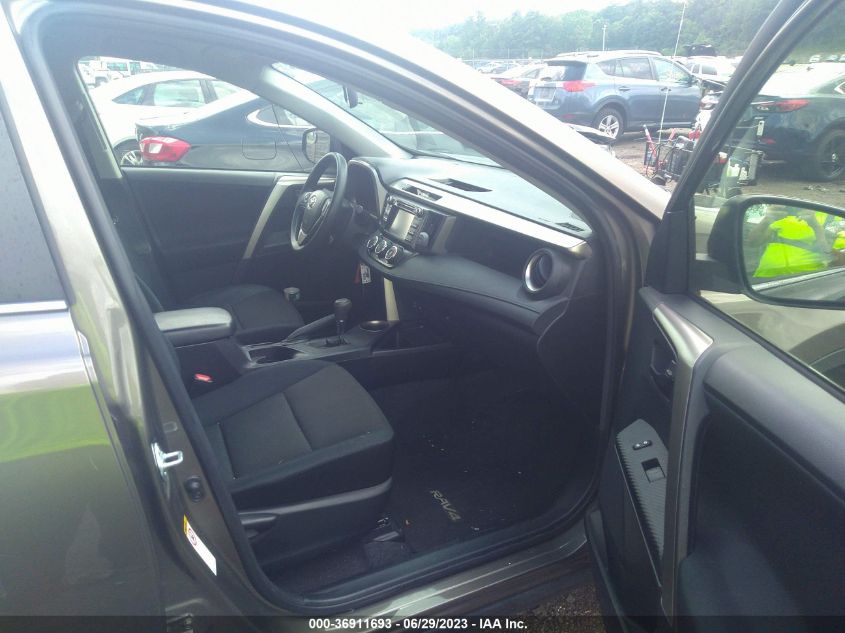 2015 TOYOTA RAV4 LE - JTMBFREV9FD109154