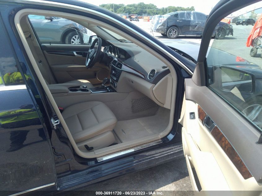 2013 MERCEDES-BENZ C-CLASS C 300 - WDDGF8AB7DR288716