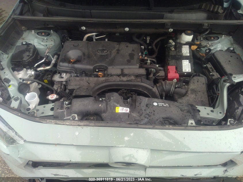 VIN 2T3W1RFV1MW117389 2021 TOYOTA RAV4 XLE