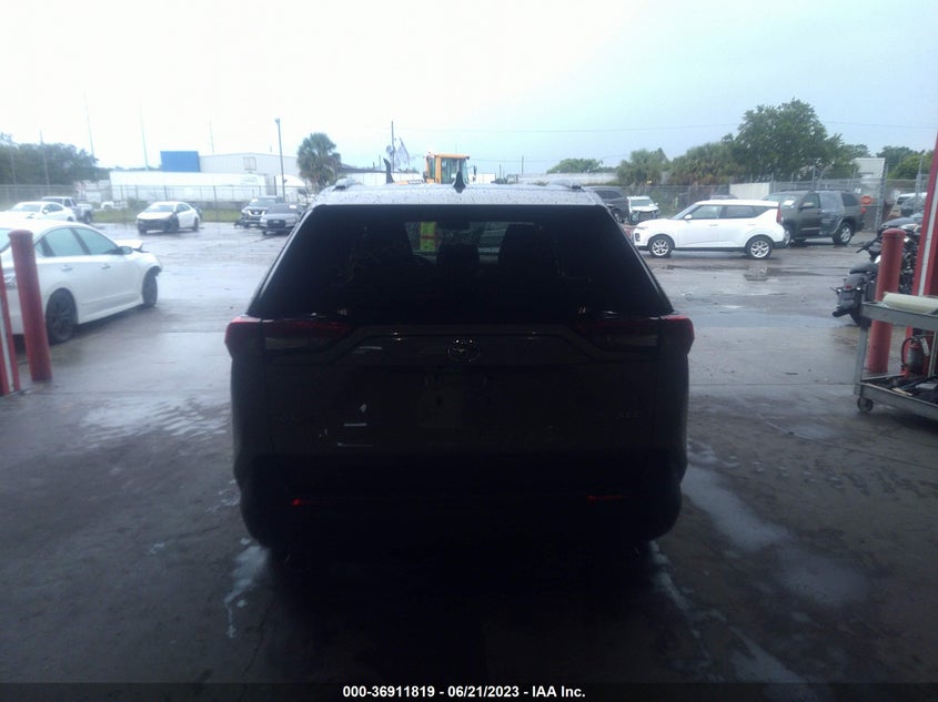 VIN 2T3W1RFV1MW117389 2021 TOYOTA RAV4 XLE