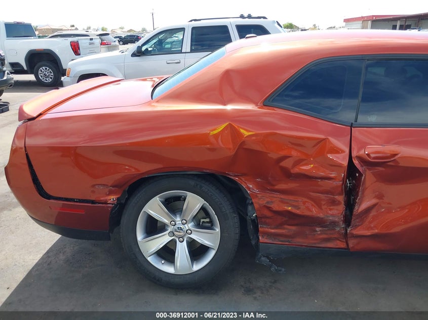 VIN 2C3CDZAG4NH211792 2022 DODGE CHALLENGER SXT