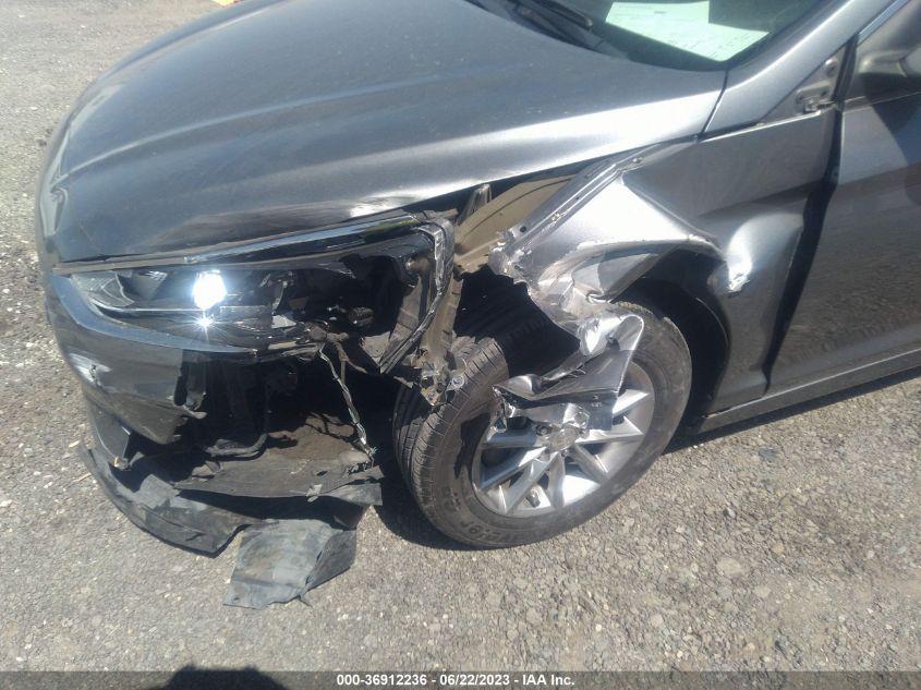 2018 HYUNDAI SONATA SE - 5NPE24AF3JH617777