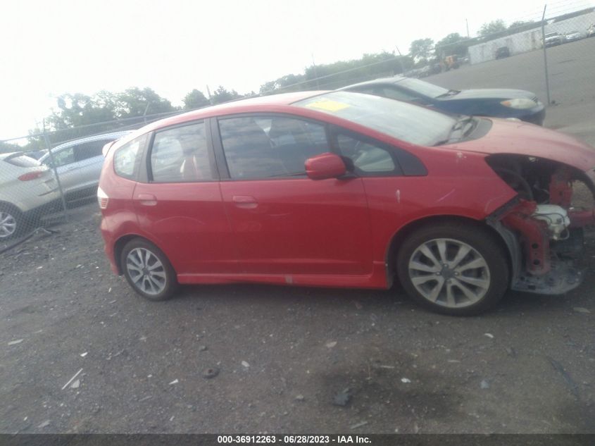 2013 HONDA FIT SPORT - JHMGE8G56DC037802