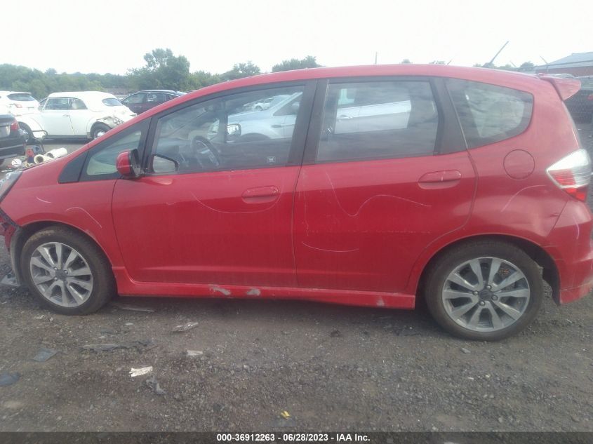 2013 HONDA FIT SPORT - JHMGE8G56DC037802