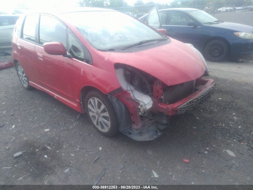 2013 HONDA FIT SPORT - JHMGE8G56DC037802