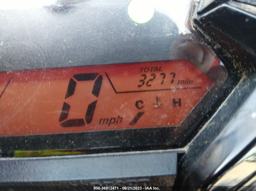 2015 HONDA CBR300 R - MLHNC5101F5102974