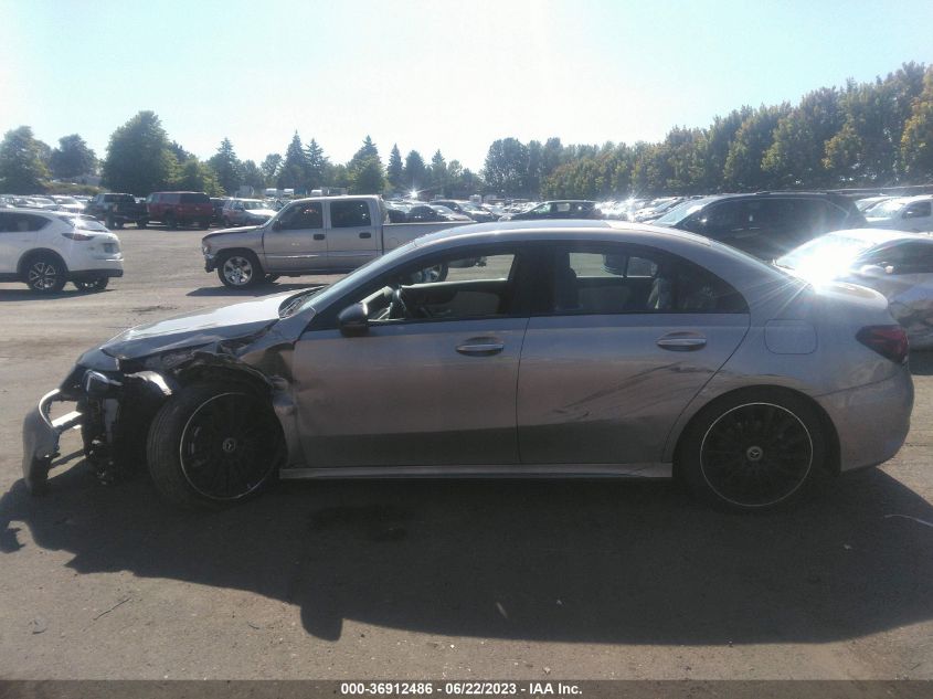 2019 MERCEDES-BENZ A 220 4MATIC WDD3G4FBXKW014521