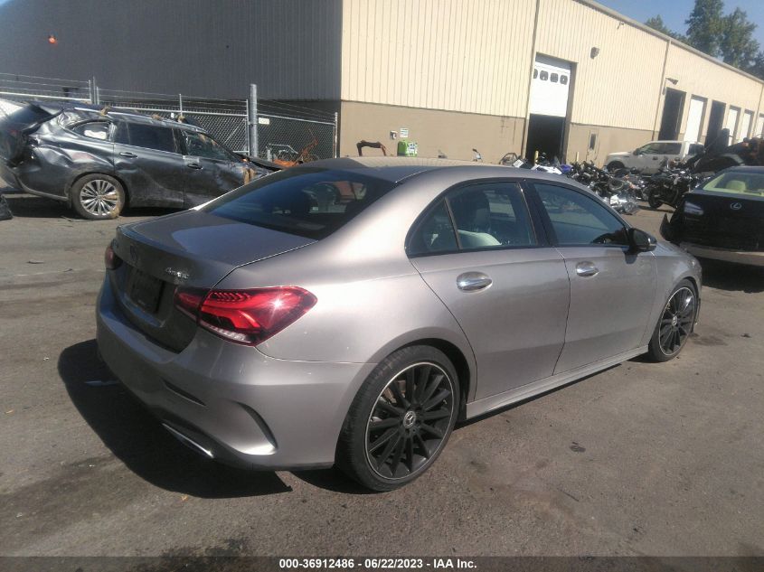 2019 MERCEDES-BENZ A 220 4MATIC WDD3G4FBXKW014521
