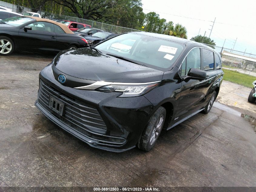 2021 TOYOTA SIENNA LE - 5TDKRKEC5MS044706