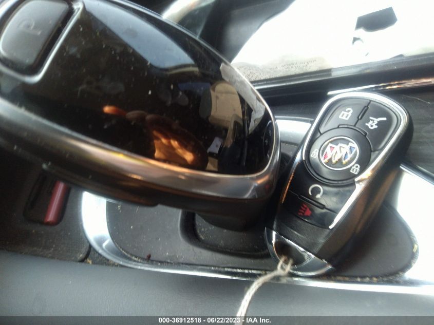 2020 BUICK ENCLAVE PREFERRED - 5GAERAKW2LJ157435