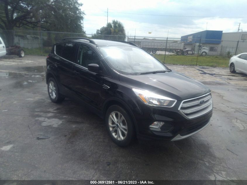 2018 FORD ESCAPE SE - 1FMCU9GD5JUC31495