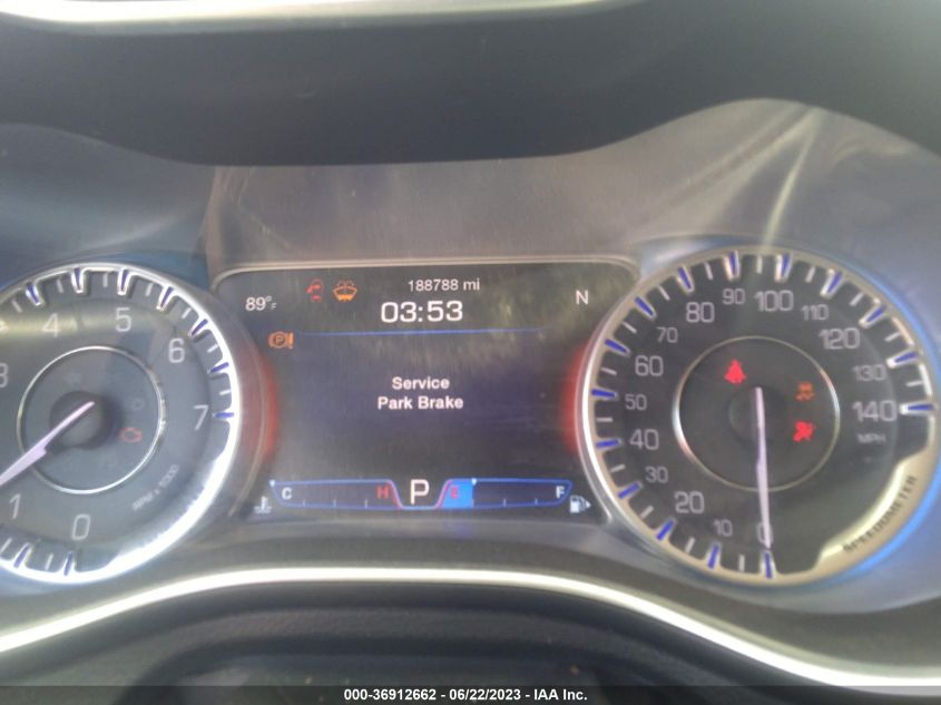 2015 CHRYSLER 200 C - 1C3CCCCB4FN609384