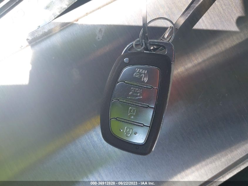 2016 HYUNDAI TUCSON LIMITED - KM8J33A24GU138376