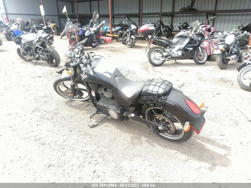 2014 VICTORY MOTORCYCLES VEGAS 8-BALL - 5VPGA36N5E3032143