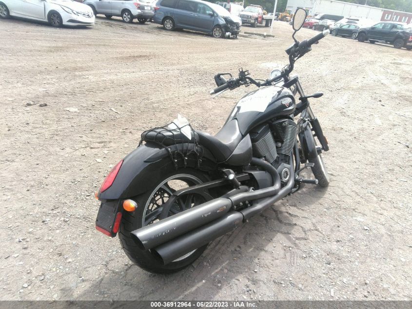 2014 VICTORY MOTORCYCLES VEGAS 8-BALL - 5VPGA36N5E3032143