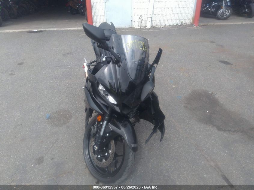 2023 YAMAHA YZFR3 A MH3RH18Y9PK009828