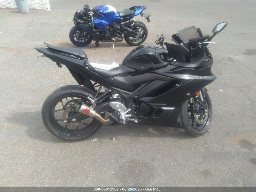 2023 YAMAHA YZFR3 A MH3RH18Y9PK009828