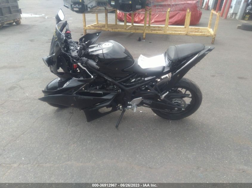 2023 YAMAHA YZFR3 A MH3RH18Y9PK009828