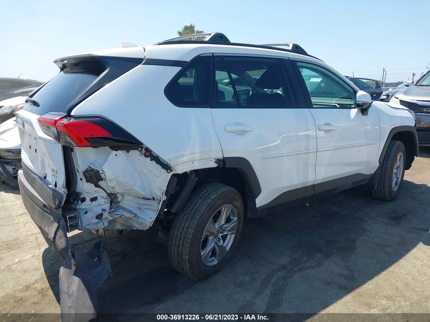 VIN 2T3P1RFV6PW358583 2023 TOYOTA RAV4 XLE