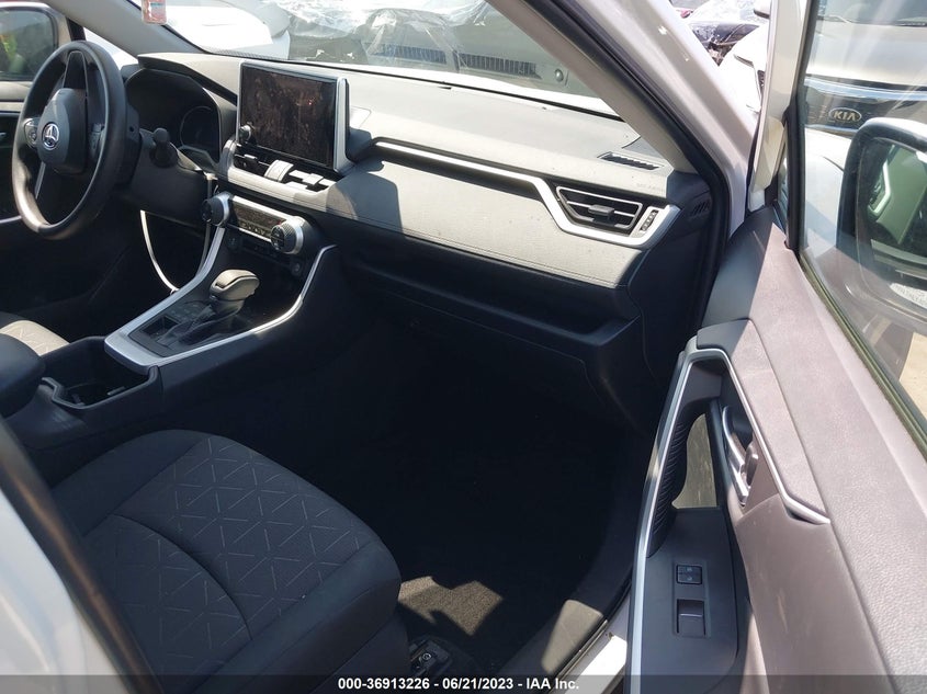 VIN 2T3P1RFV6PW358583 2023 TOYOTA RAV4 XLE