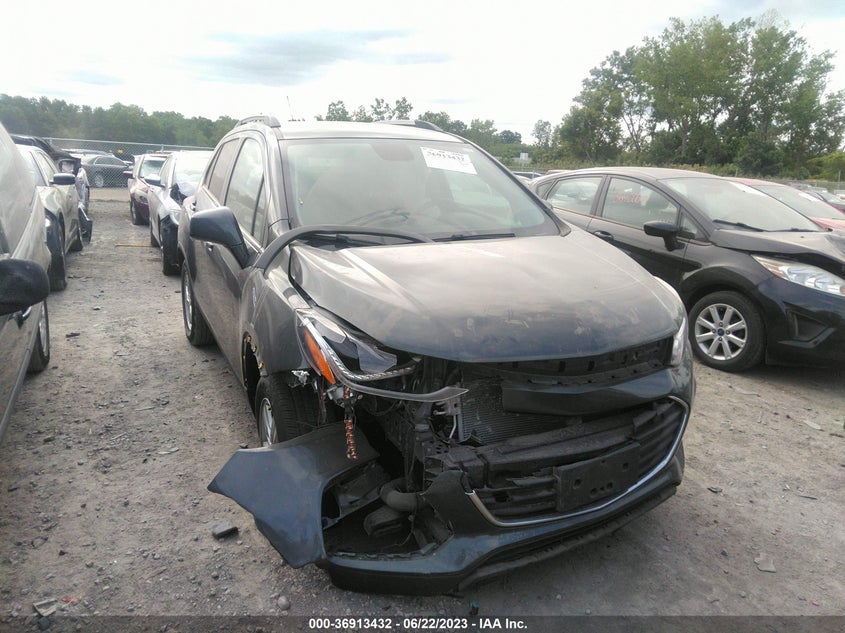 VIN KL7CJLSB0JB679023 2018 CHEVROLET TRAX LT