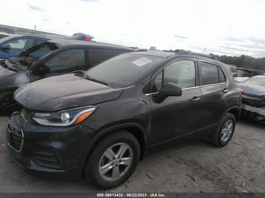 VIN KL7CJLSB0JB679023 2018 CHEVROLET TRAX LT