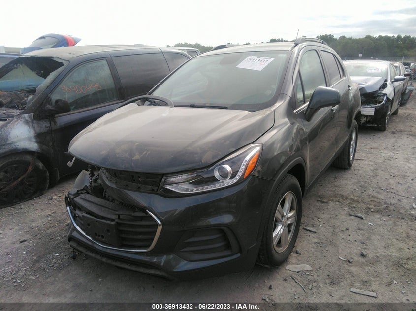 VIN KL7CJLSB0JB679023 2018 CHEVROLET TRAX LT