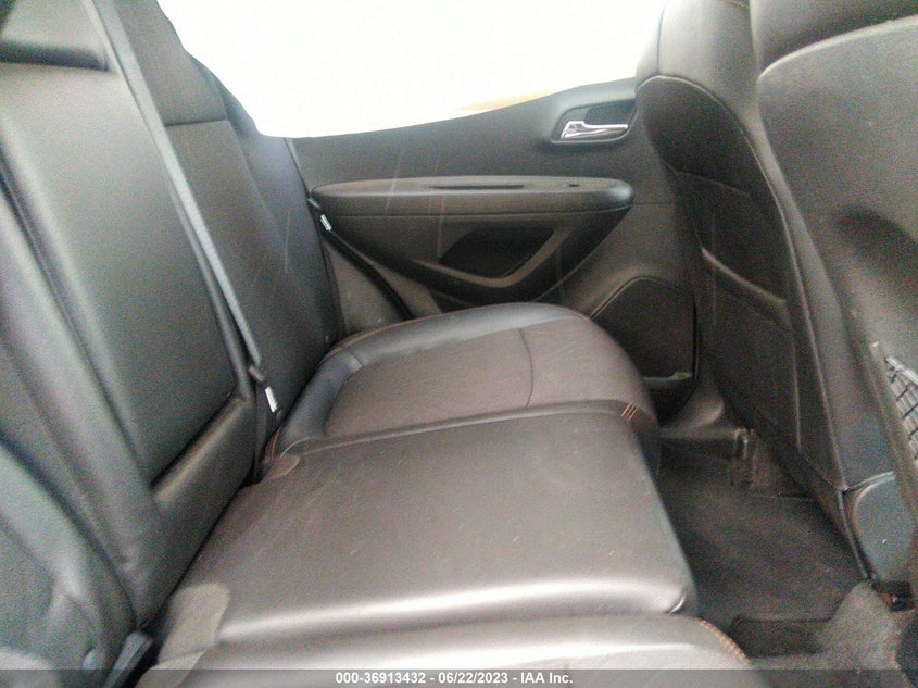 VIN KL7CJLSB0JB679023 2018 CHEVROLET TRAX LT