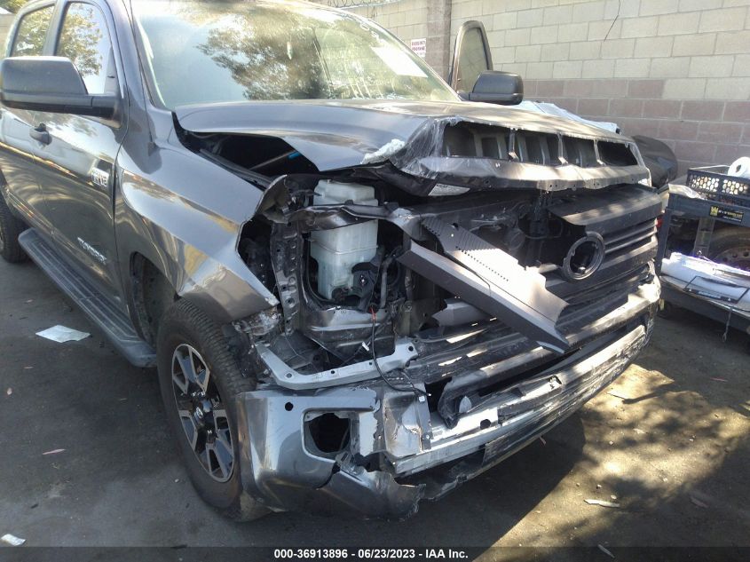 2017 TOYOTA TUNDRA 4WD SR5/TRD PRO - 5TFDW5F10HX604745