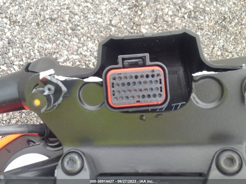 2020 KTM 390 DUKE MD2JPJ400LC277728