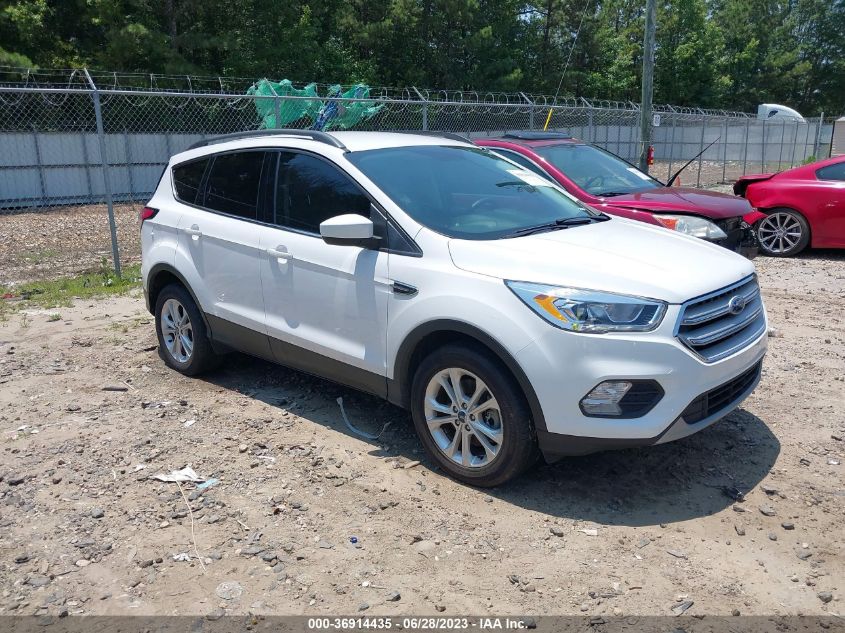 2017 FORD ESCAPE SE - 1FMCU0G94HUB90648