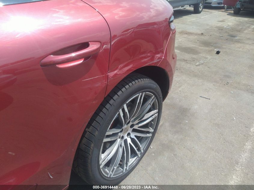 2015 PORSCHE MACAN TURBO - WP1AF2A59FLB47139