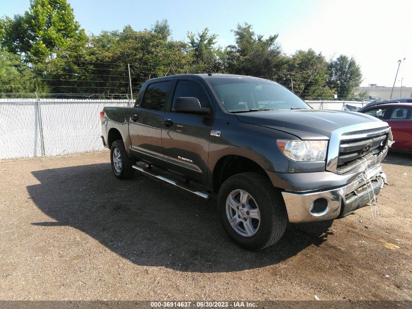 2013 TOYOTA TUNDRA 4WD TRUCK - 5TFDW5F13DX300254