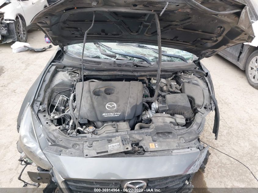 2018 MAZDA MAZDA3 4-DOOR TOURING 3MZBN1V37JM170645