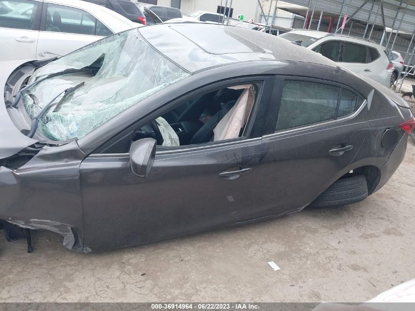 2018 MAZDA MAZDA3 4-DOOR TOURING 3MZBN1V37JM170645