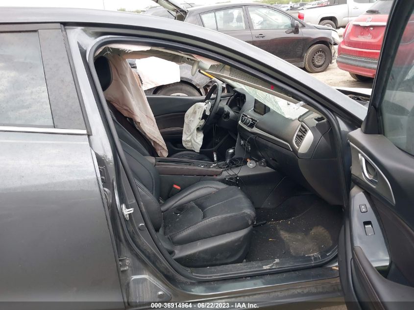 2018 MAZDA MAZDA3 4-DOOR TOURING 3MZBN1V37JM170645