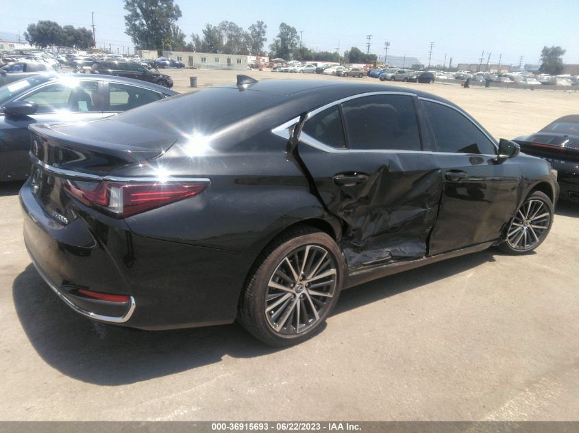 58ADA1C16PU029857 Lexus ES ES 300H 4