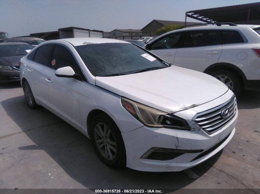 2015 HYUNDAI SONATA 2.4L SE - 5NPE24AF7FH158745