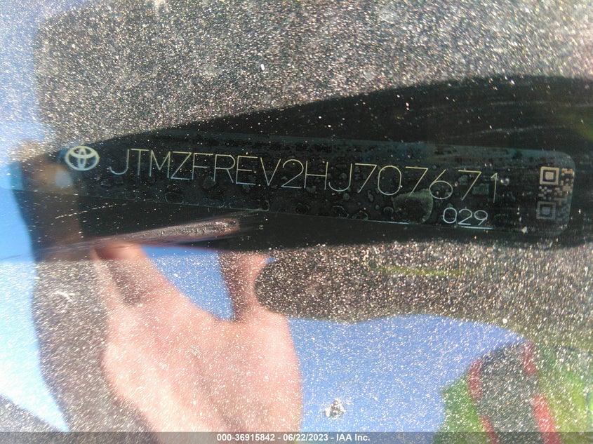 VIN JTMZFREV2HJ707671 2017 TOYOTA RAV4 LE