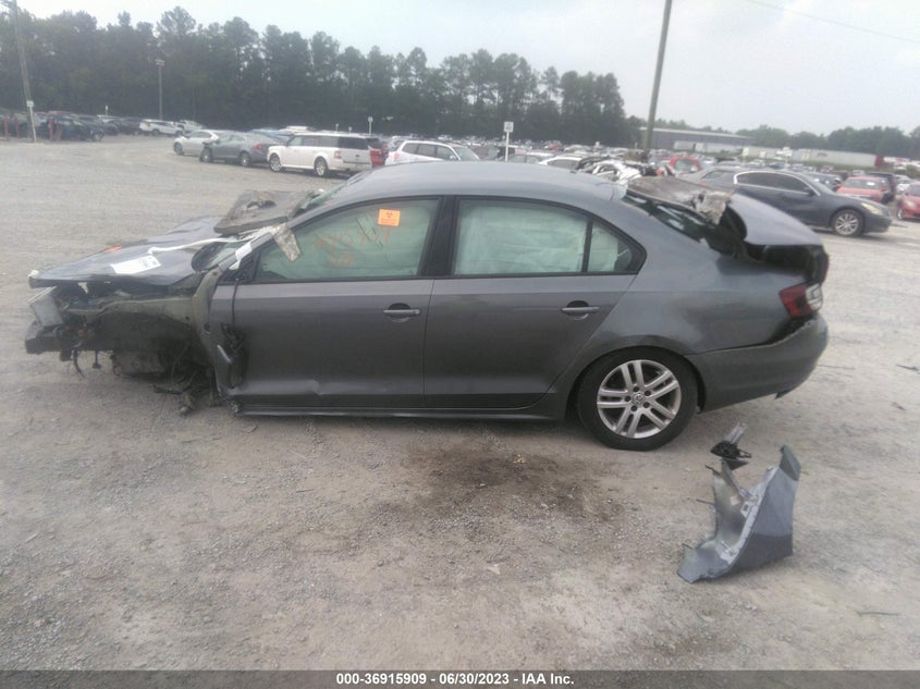 VIN 3VW2B7AJ3JM214527 2018 VOLKSWAGEN JETTA 1.4T S