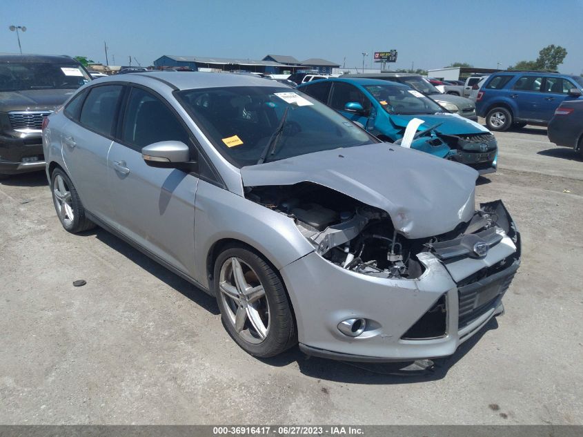 2013 FORD FOCUS SE - 1FADP3F24DL383832