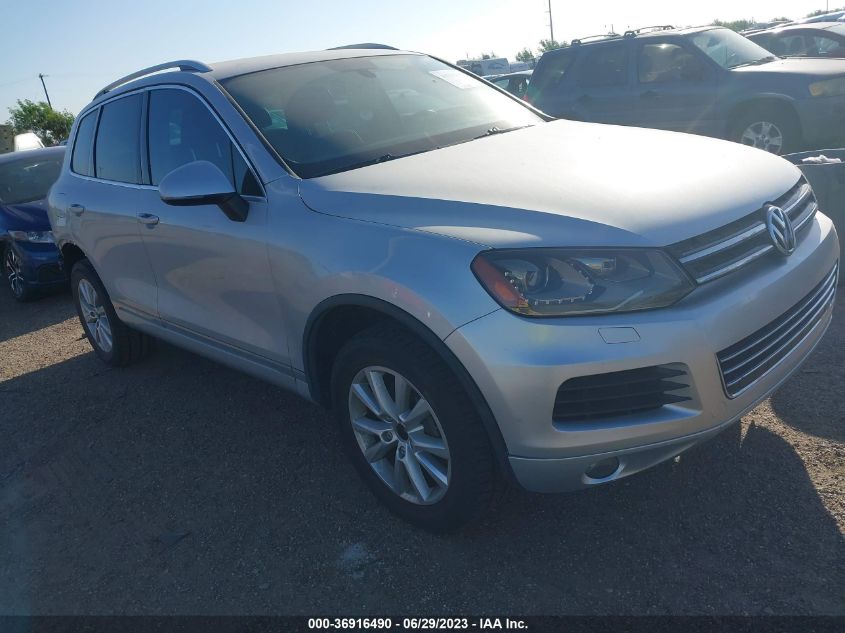 2013 VOLKSWAGEN TOUAREG SPORT W/NAV - WVGEF9BP7DD005130
