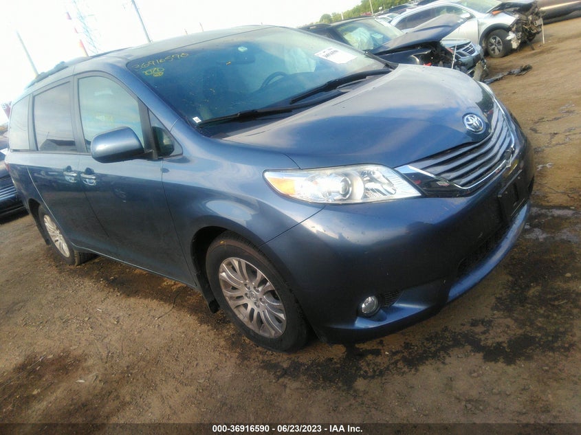 VIN 5TDYZ3DC7HS863479 2017 TOYOTA SIENNA XLE AUTO ACCESS