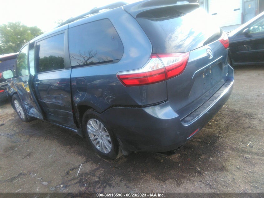 VIN 5TDYZ3DC7HS863479 2017 TOYOTA SIENNA XLE AUTO ACCESS