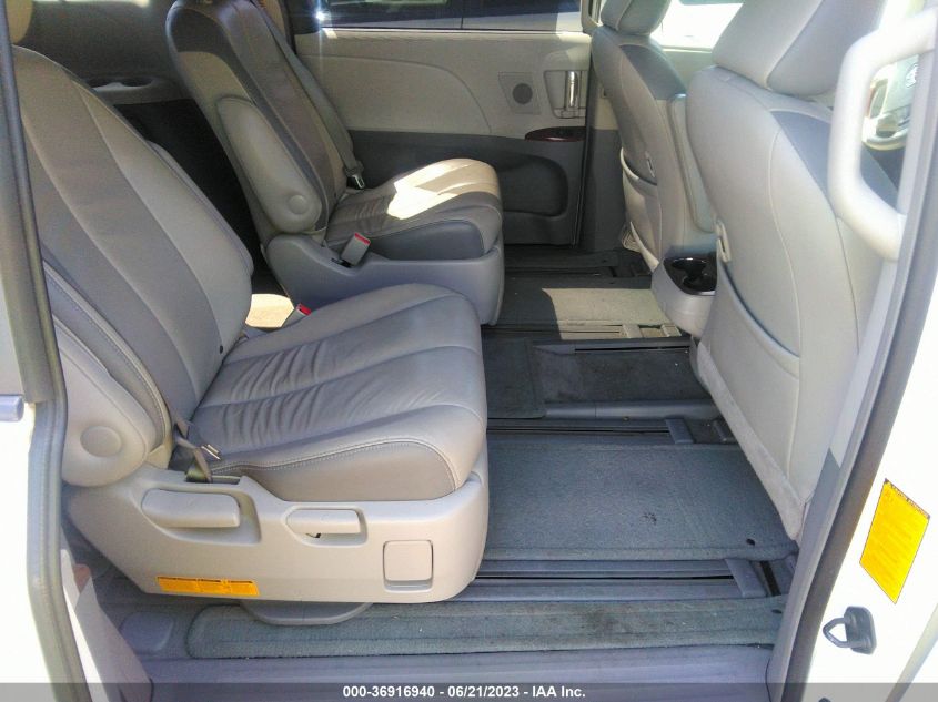 2014 TOYOTA SIENNA LTD/XLE - 5TDDK3DC7ES076935