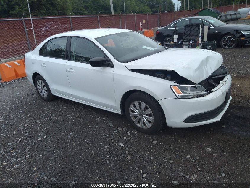 2014 VOLKSWAGEN JETTA SEDAN S - 3VW2K7AJ3EM431775