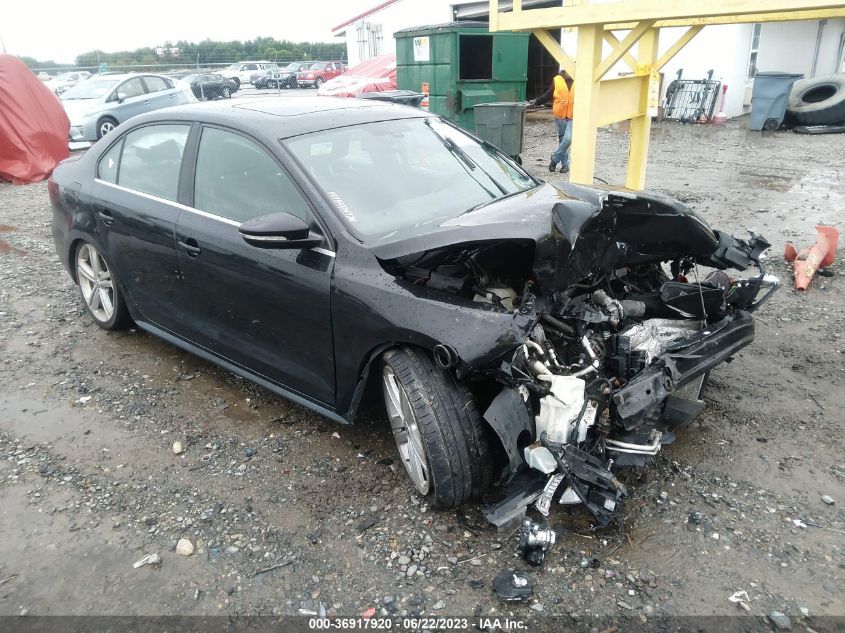 2015 VOLKSWAGEN JETTA SEDAN 2.0T GLI SEL - 3VW5T7AJ6FM229931