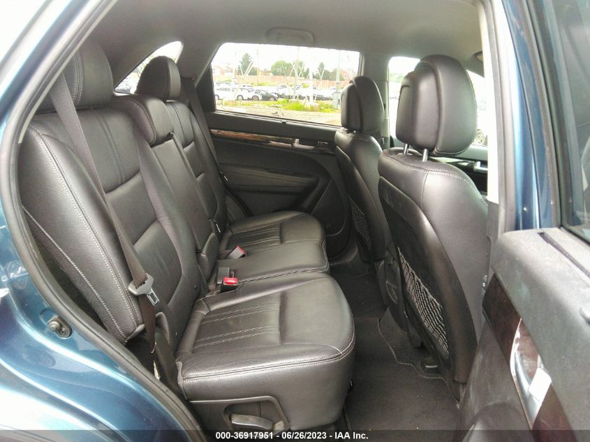 2014 KIA SORENTO LX - 5XYKTDA60EG442790