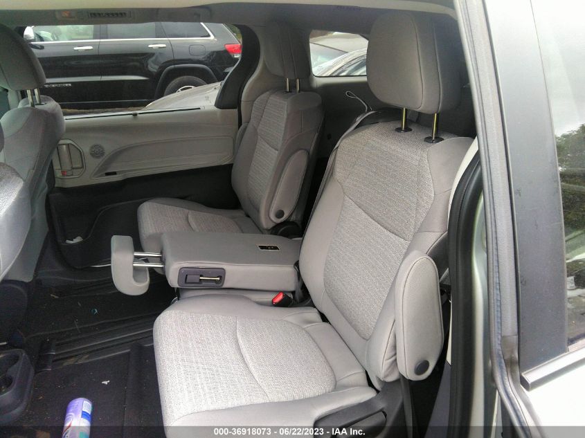 2022 TOYOTA SIENNA LE - 5TDKRKEC1NS106104
